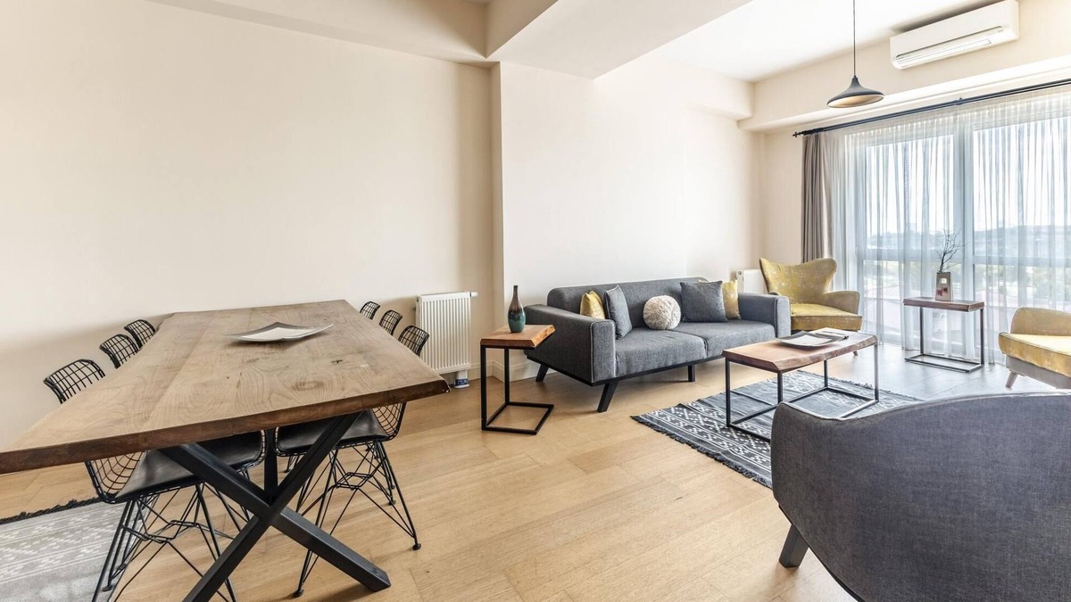Gaziosmanpasa Apartment | Chic Flat 20 min to Kanyon Mall in Gaziosmanpasa