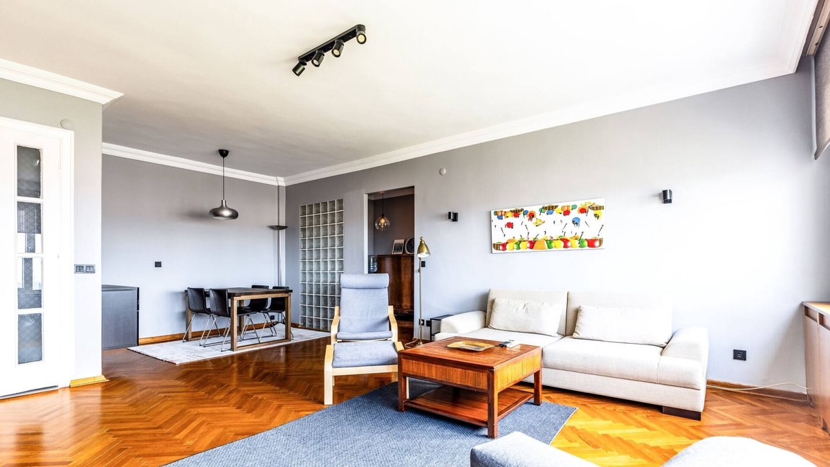 Etiler Apartment | Chic Flat w Balcony 10 min to Zorlu Center