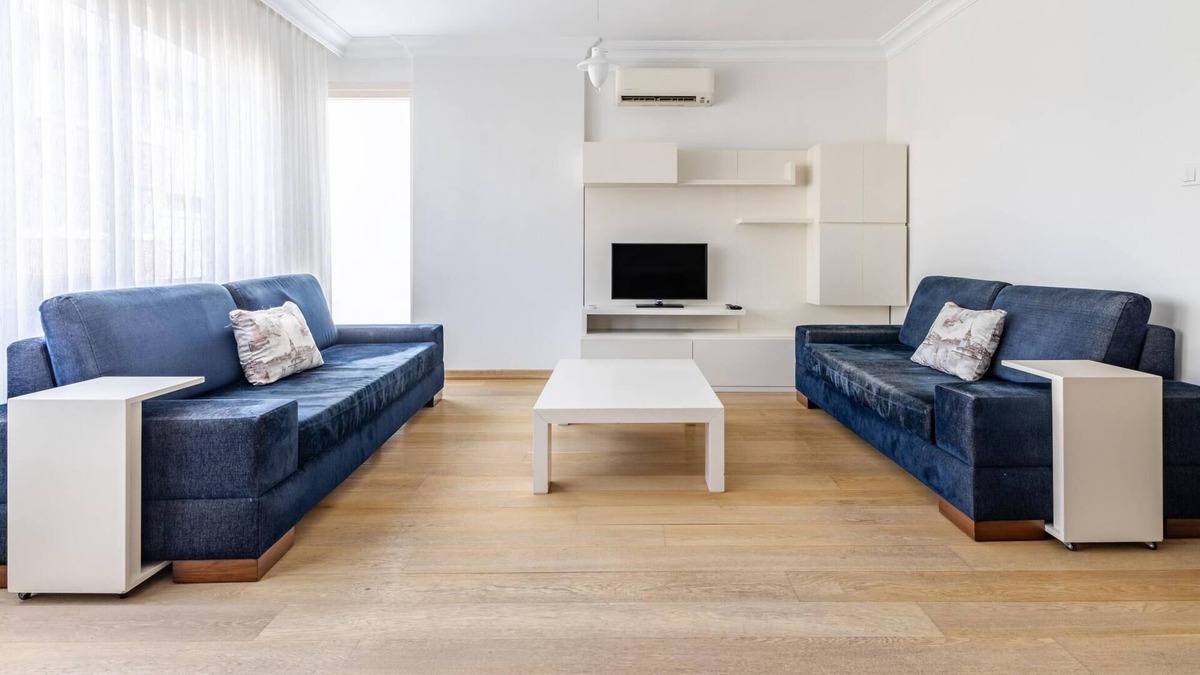 Moda Apartment | Chic Flat w Balcony 5 min to Moda Coast