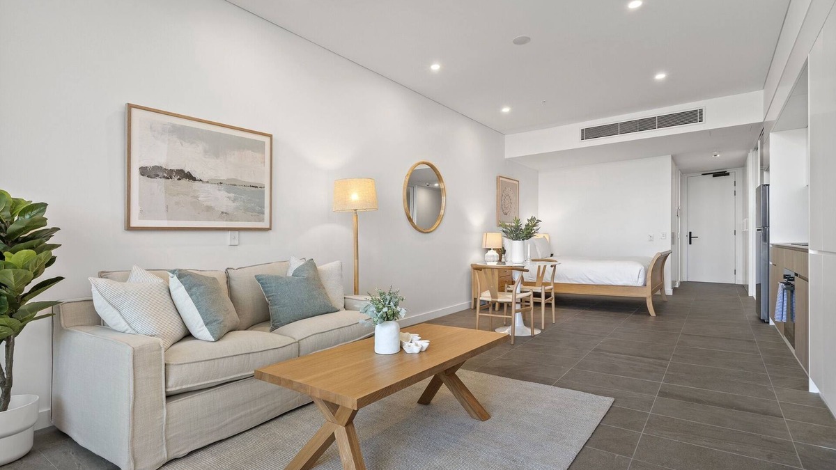 North Fremantle Apartment | Chic Ground-Floor Studio Near Local Cafés