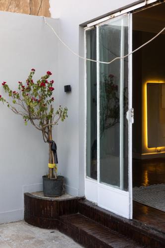Garden City Apartment | Chic Haven studio apartment at garden city