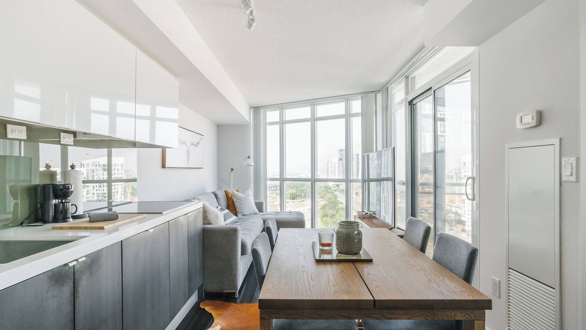 CityPlace Hotel | Chic hotel suite with AC in vibrant Toronto by CN Tower