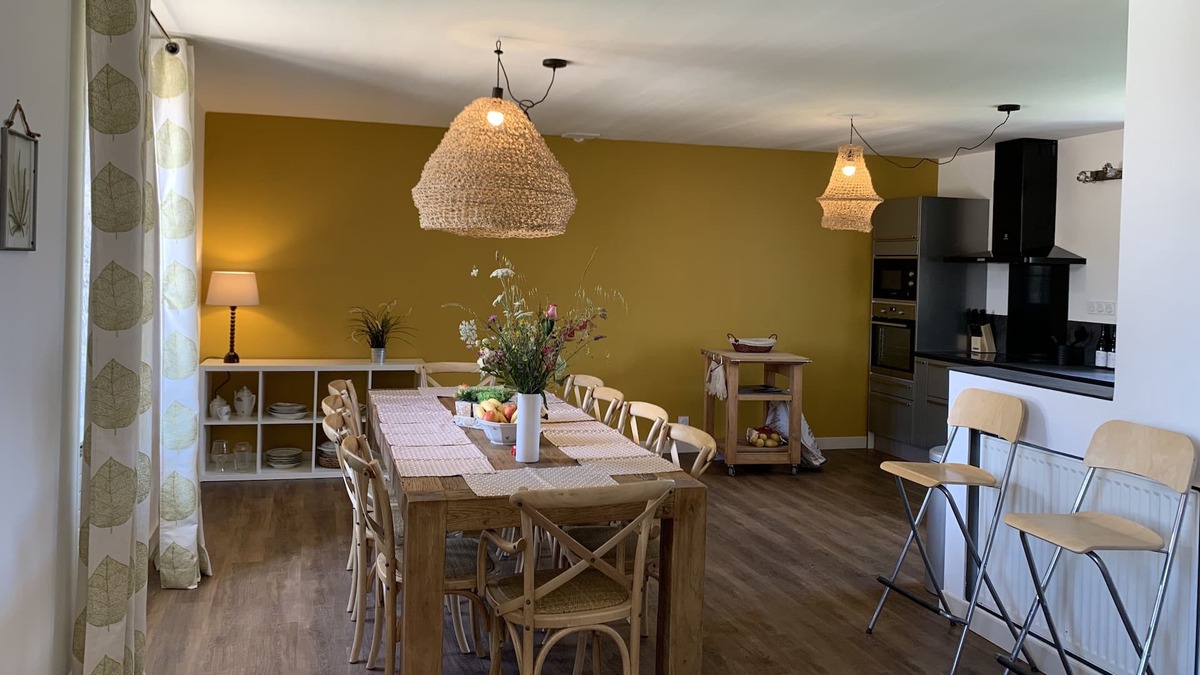 Rosey House | Chic house with swimming pool for family reunion or friends in southern Burgundy