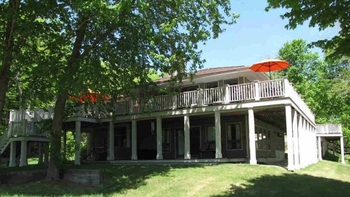 Stanfordville House | Chic Lake House In Woods - Rhinebeck, Millbrook, Omega - ideal for families