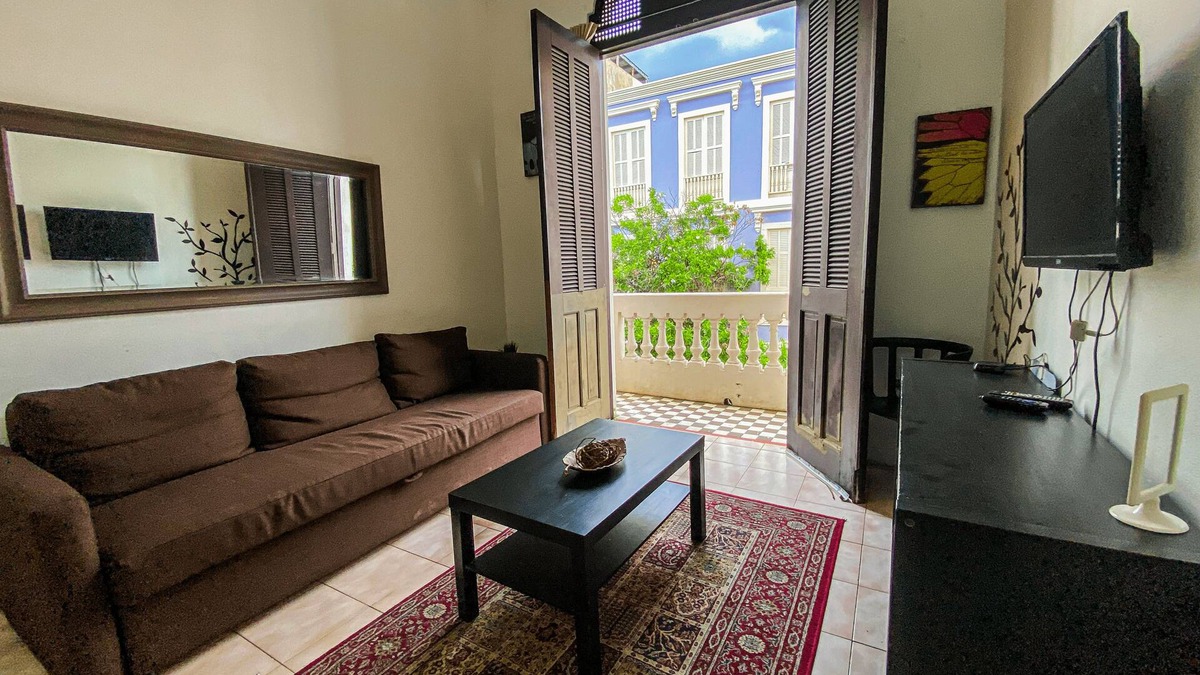 Ponce Centro Apartment | Chic loft/Great location/WiFi/Self check in-out/High Cleanliness Standards!