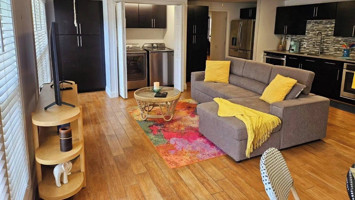 Suwanee Apartment | Chic Loft is Suwanee surrounded by walking and biking trails!