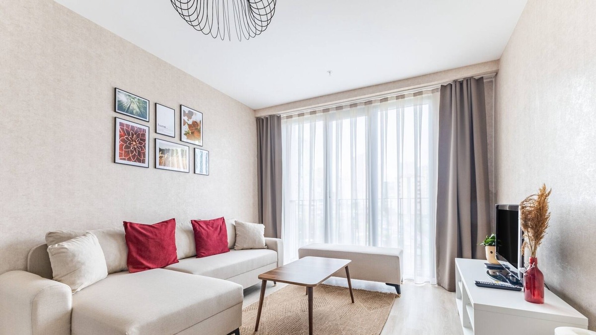 Umraniye Apartment | Chic, Modern and Ample Flat near Finance City