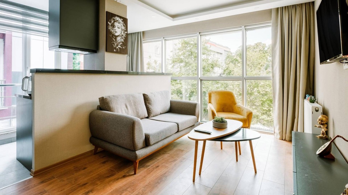 Yakuplu Apartment | Chic, Modern Flat Near Torium Mall in Beylikduzu