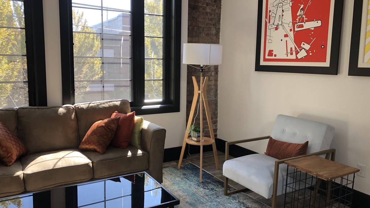 Olympia Apartment | Chic Modern Luxury - 1 bdrm apartment downtown