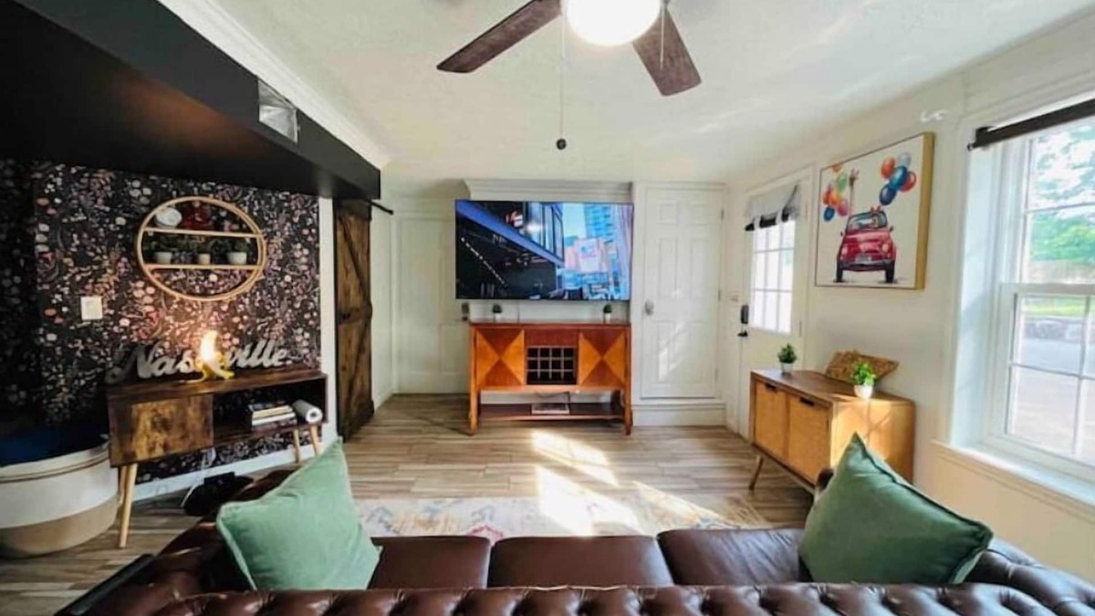 Charlotte Park House | Chic Nashville studio 6mi Vanderbilt, 7mi Broadway, 15mi BNA, Pet Friendly!