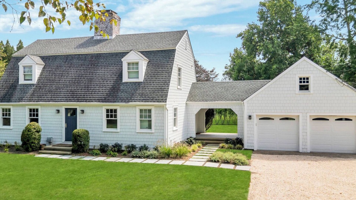 Water Mill House | Chic, Newly Renovated Waterfront Cottage on Mecox Bay with Private Dock &.