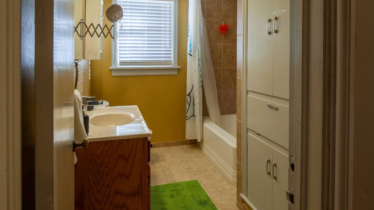 Central Oklahoma City House | Chic OKC Home with Cozy Patio & Modern Comforts - Close to Everything