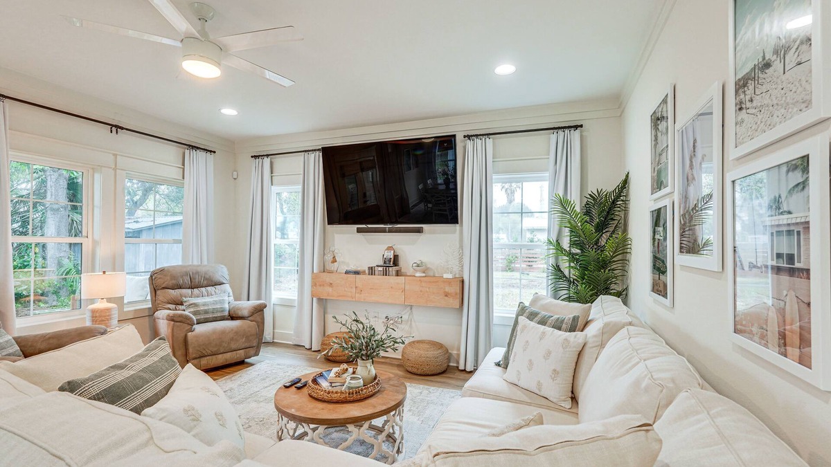 Laguna Beach Estates House | Chic Panama City Beach Home, Walk to Laguna Beach!