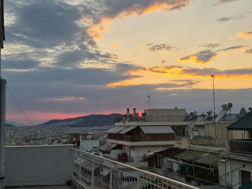 Kypseli Apartment | Chic penthouse with stunning view
