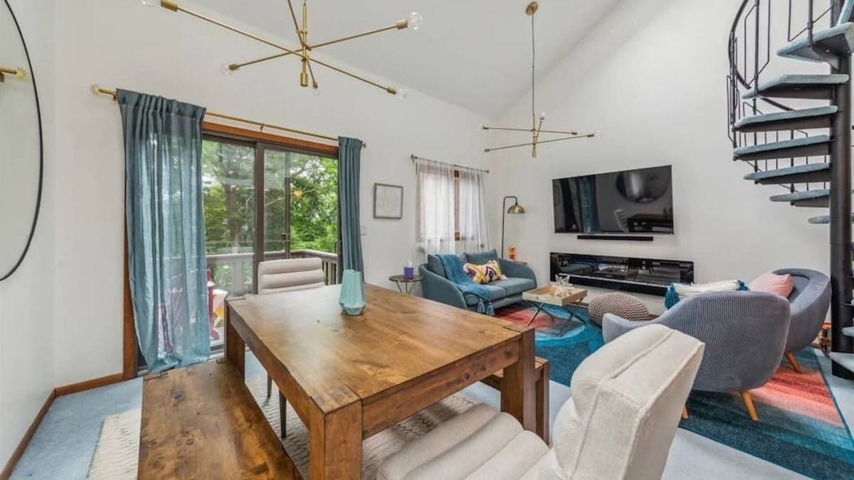 Vernon Condo | Chic-Retro Ski Loft | Mountain Creek slope-side