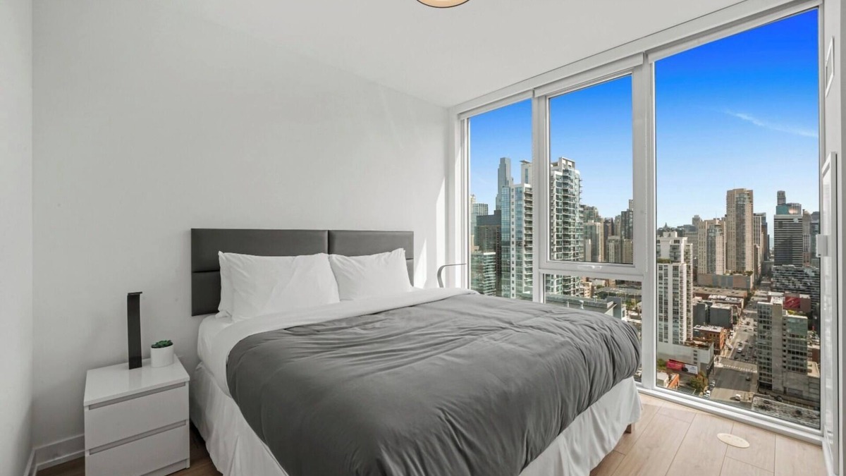 Downtown Chicago Apartment | Chic River North Retreat: Luxe Suites, Stunning Views, Steps from Chicago Life!