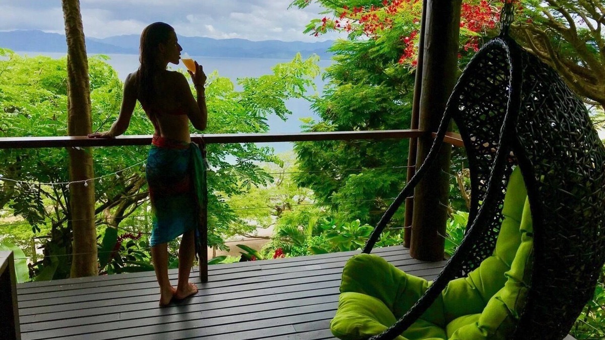 Savusavu Villa | Chic Serene & Secluded Beachfront Villa - Your Own Private Resort