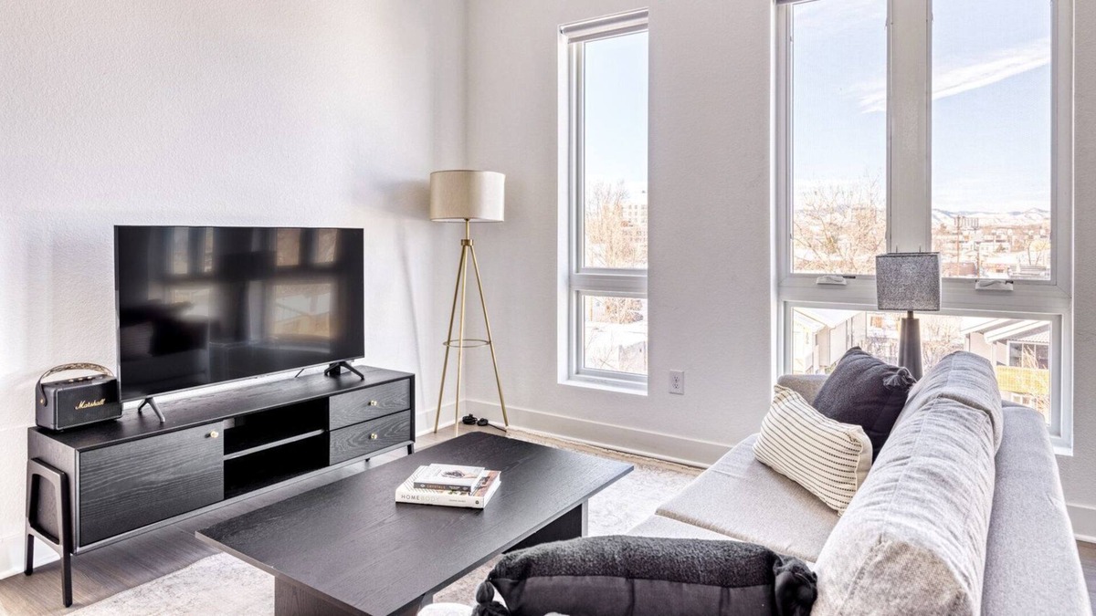 West Colfax Apartment | Chic Sloan's Lake 2BR w/ Gym, W/D & Roof Deck, near Park, by Blueground