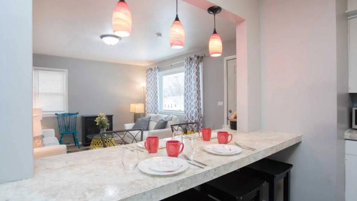 Benson House | 🥰 Chic, Spacious home in Historic Benson 🥰