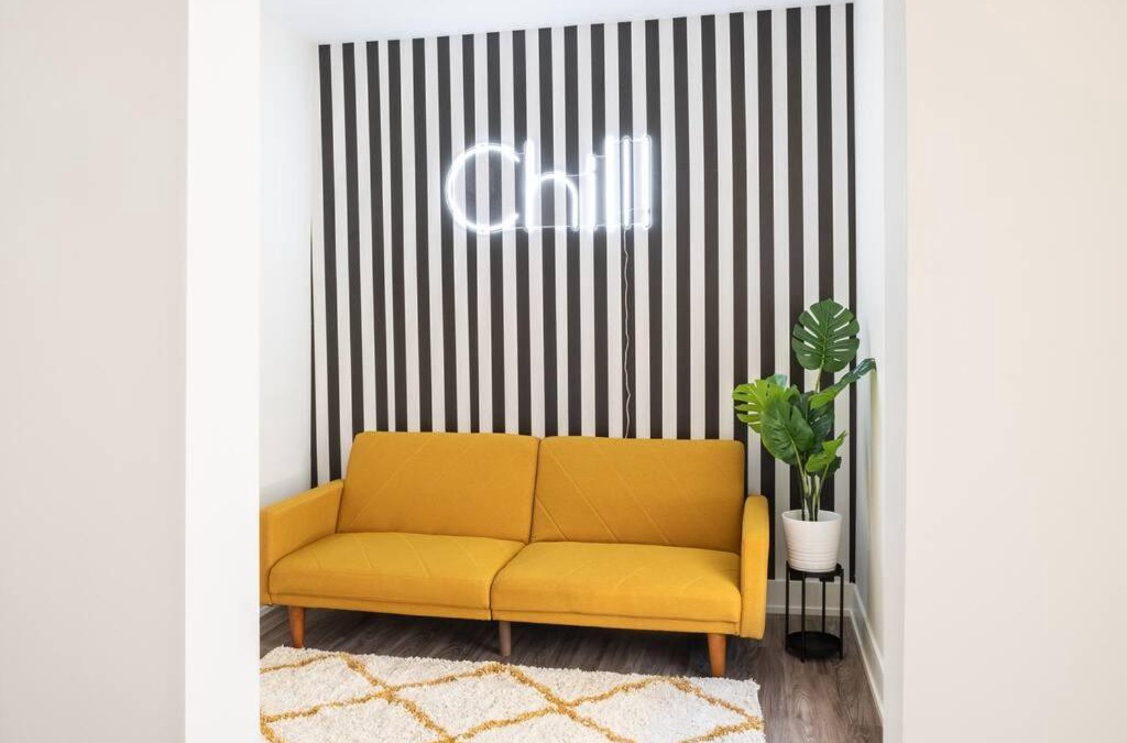 Black Rock Historic District Apartment | Chic Stay w/ King Bed/Near Beardsley Zoo/Free Parking