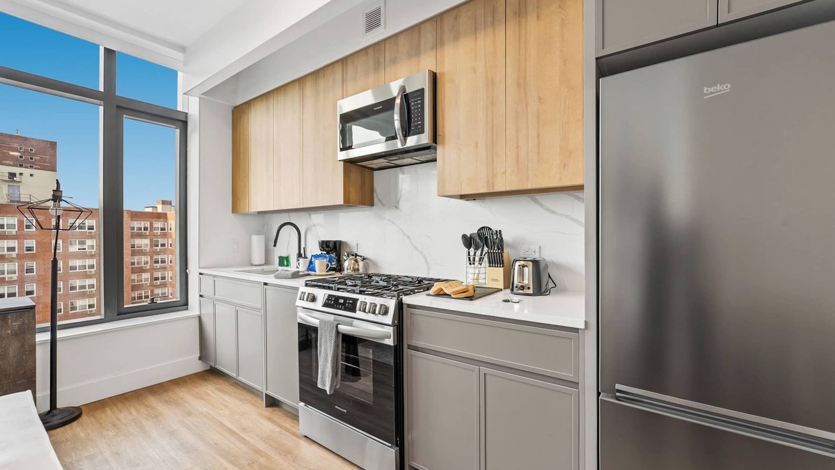 Bath Beach Apartment | Chic studio with fitness room, WiFi in delightful Brooklyn