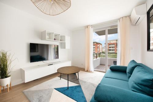 Fontaine-Bayonne-Cartoucherie Apartment | Chic T2 avec Balcon et Parking - Zénith, Hippodrome