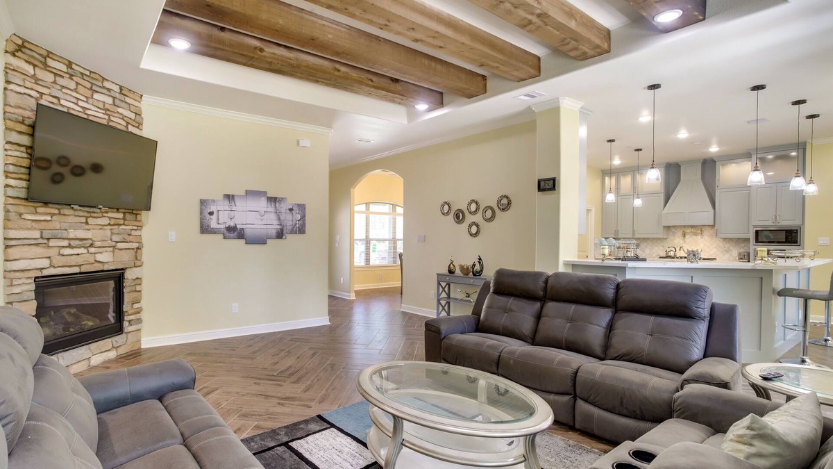 Tomball House | Chic Texas Abode w/Patio & Fenced-In Yard!