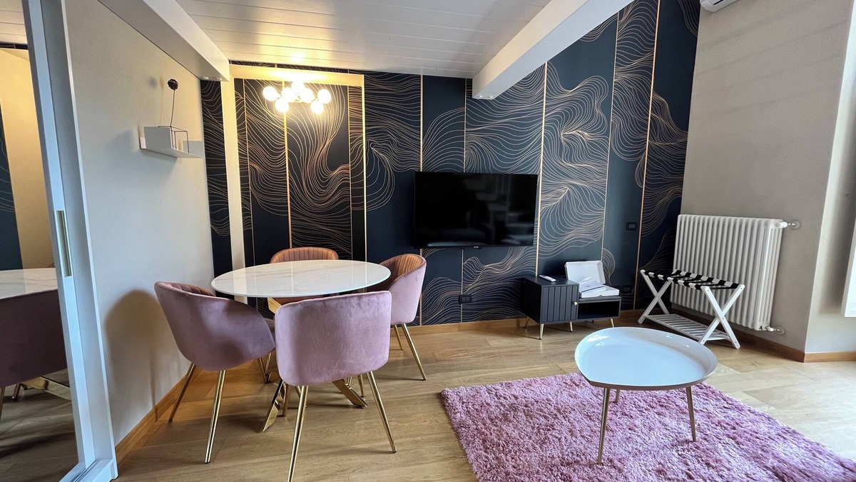 Turin Apartment | Chic Turin house in the historic center