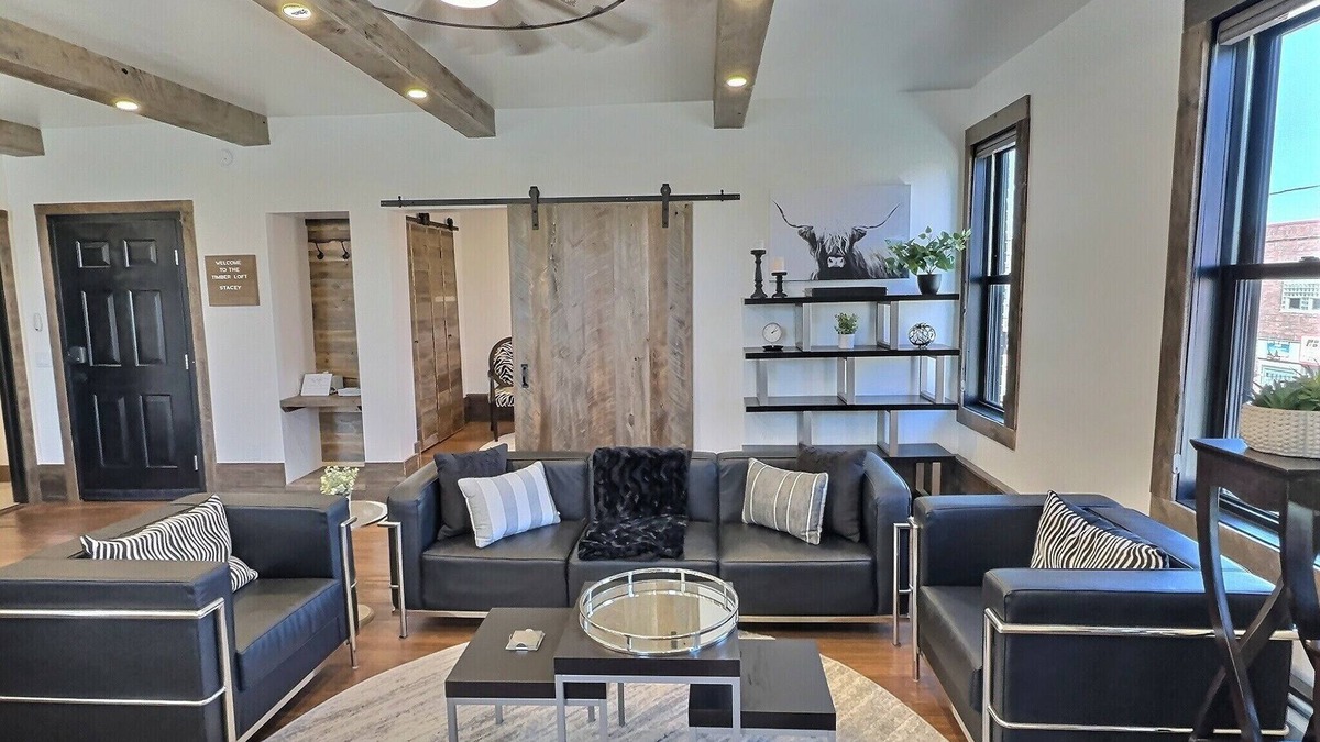 Big Timber Apartment | Chic Urban One-Bedroom Loft in downtown Big Timber w/Recreation All Around