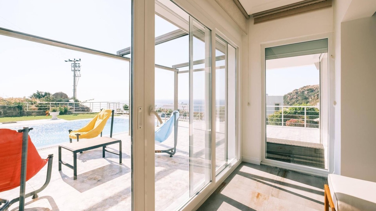 Gundogan Villa | Chic Villa w Patio Pool 3 min to Beach in Bodrum