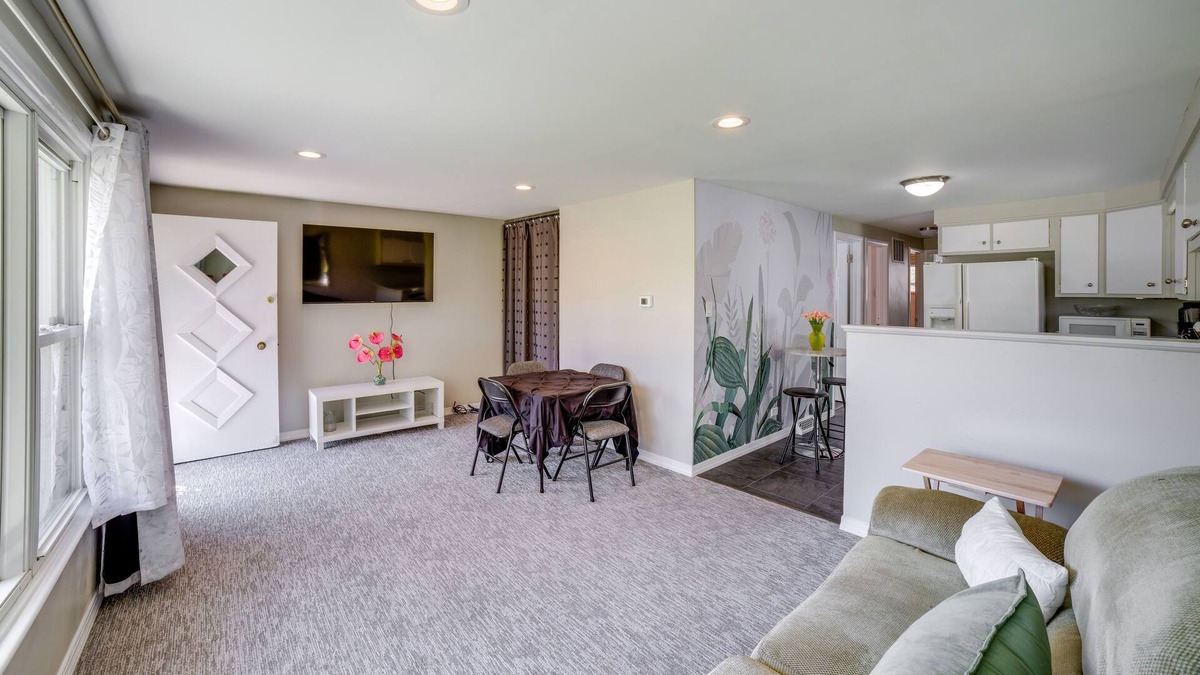 Chatham House | Chicago Escape Near Navy Pier & Shedd Aquarium!
