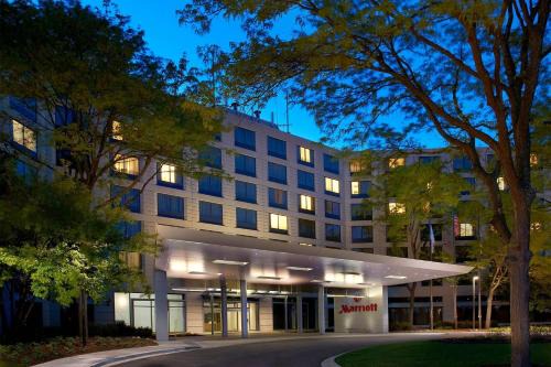 Naperville Hotel | Chicago Marriott Naperville