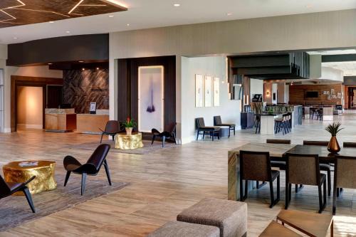 Burr Ridge Hotel | Chicago Marriott Southwest at Burr Ridge