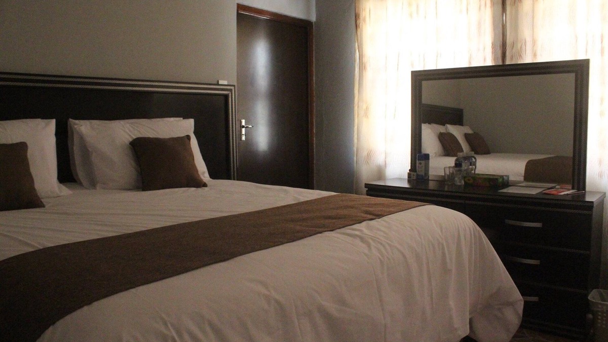 Chief's Island House | Chief's Guest House