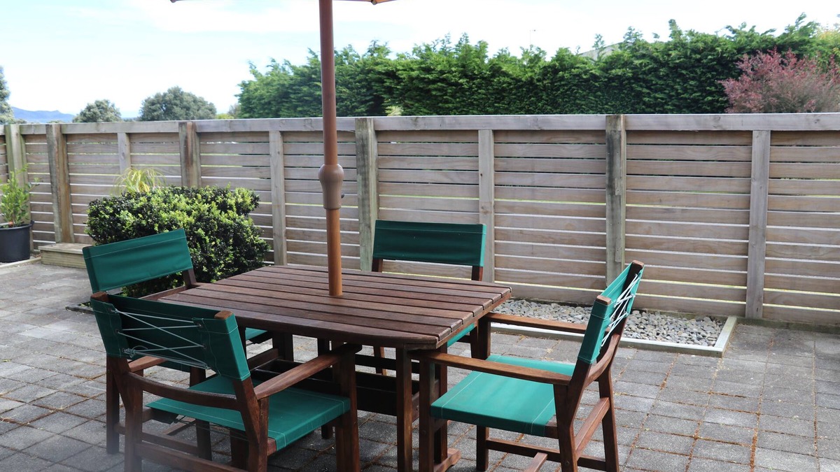 Waikanae Apartment | Chill on Trigg