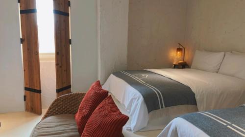 Zhongshan Hotel | Chill Roof Hotel