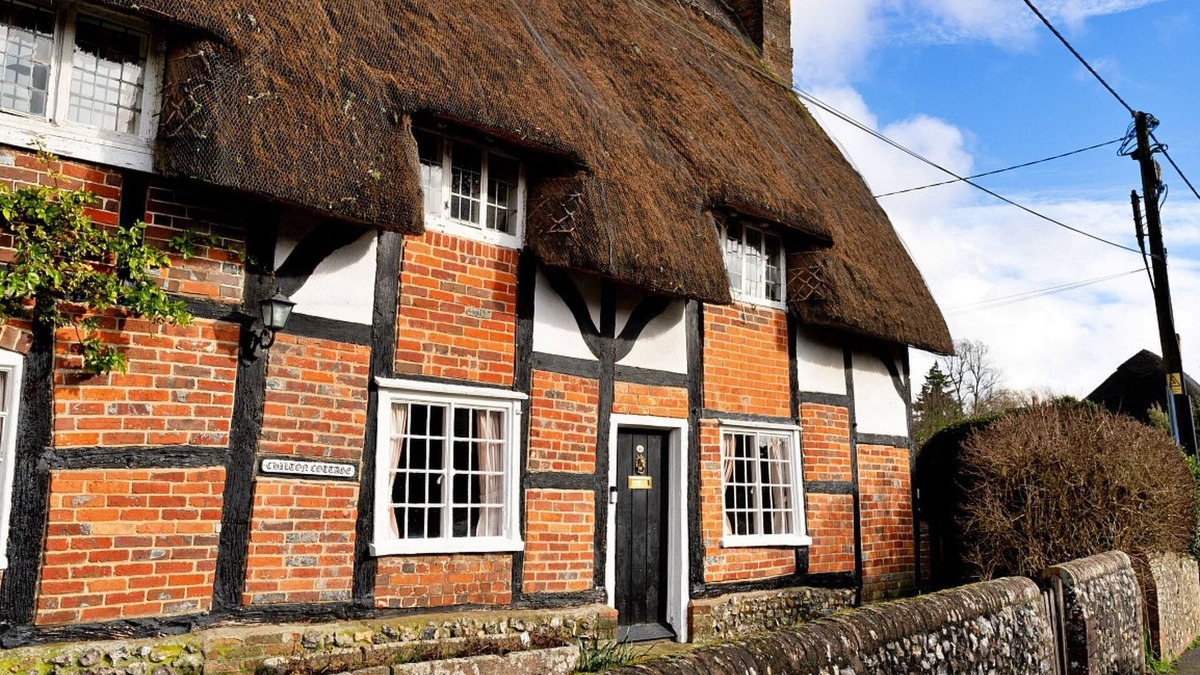Chilton Foliat House | Chilton Cottage by Interhome