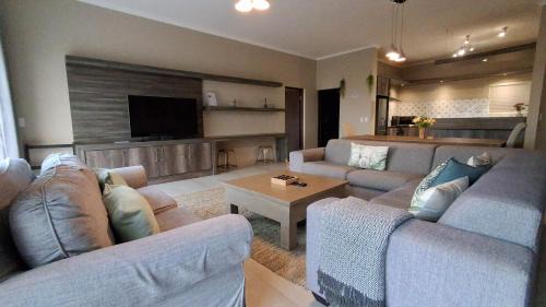 Vineta Apartment | Chinook 3 Bedroom Penthouse Apartment