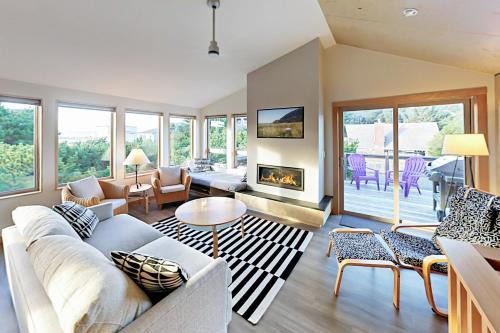 Manzanita House | Chinookery - Manzanita