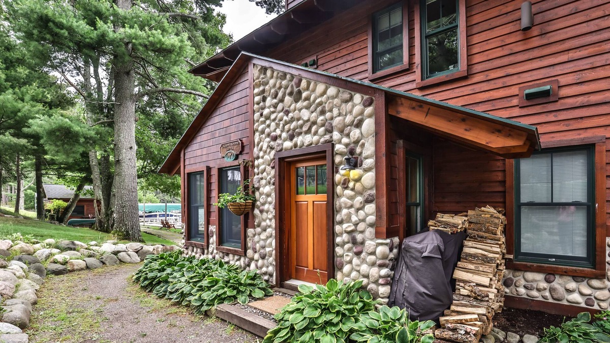 Manitowish Waters Condo | Chippewa Retreat - Lily Pad Lower | Condo in Manitowish Waters