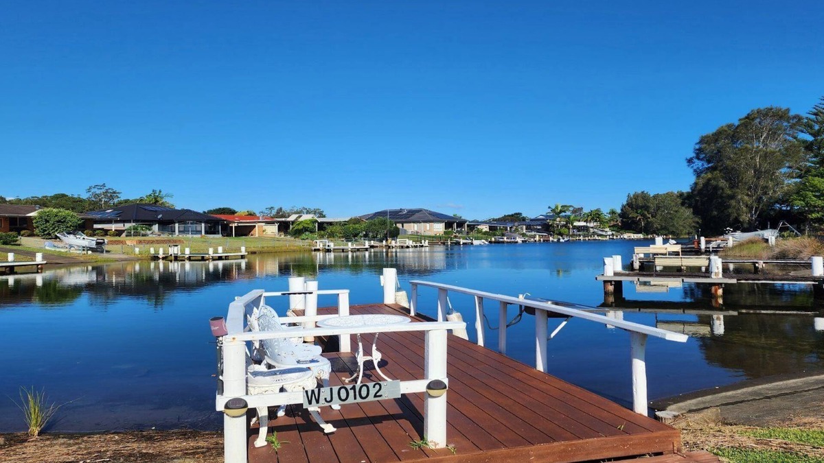 Sussex Inlet Apartment | Chloe's Waterfront Apartment
