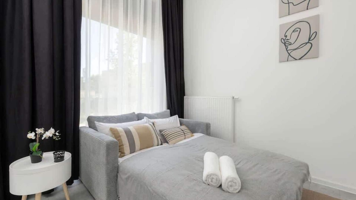 West Pomeranian Voivodeship Apartment | Chmielewskiego 24 | Comfortable Studio | Parking