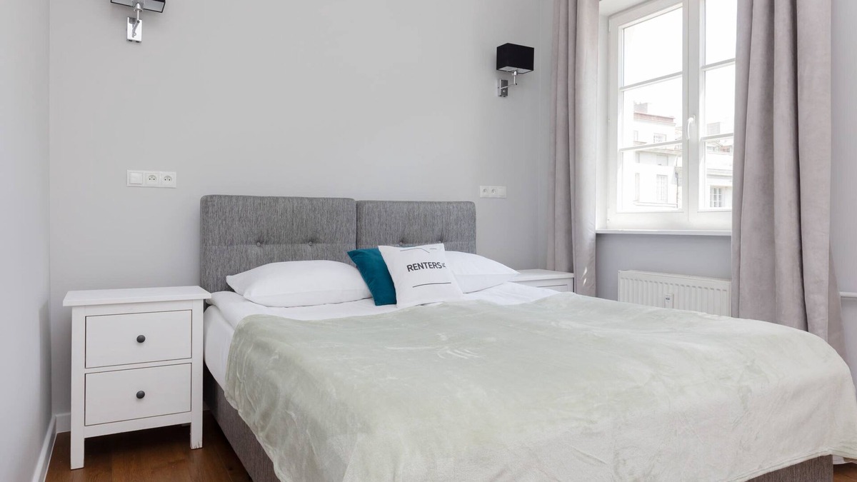 Srodmiescie Apartment | Chmielna 1/3| Bright Apartment | AC