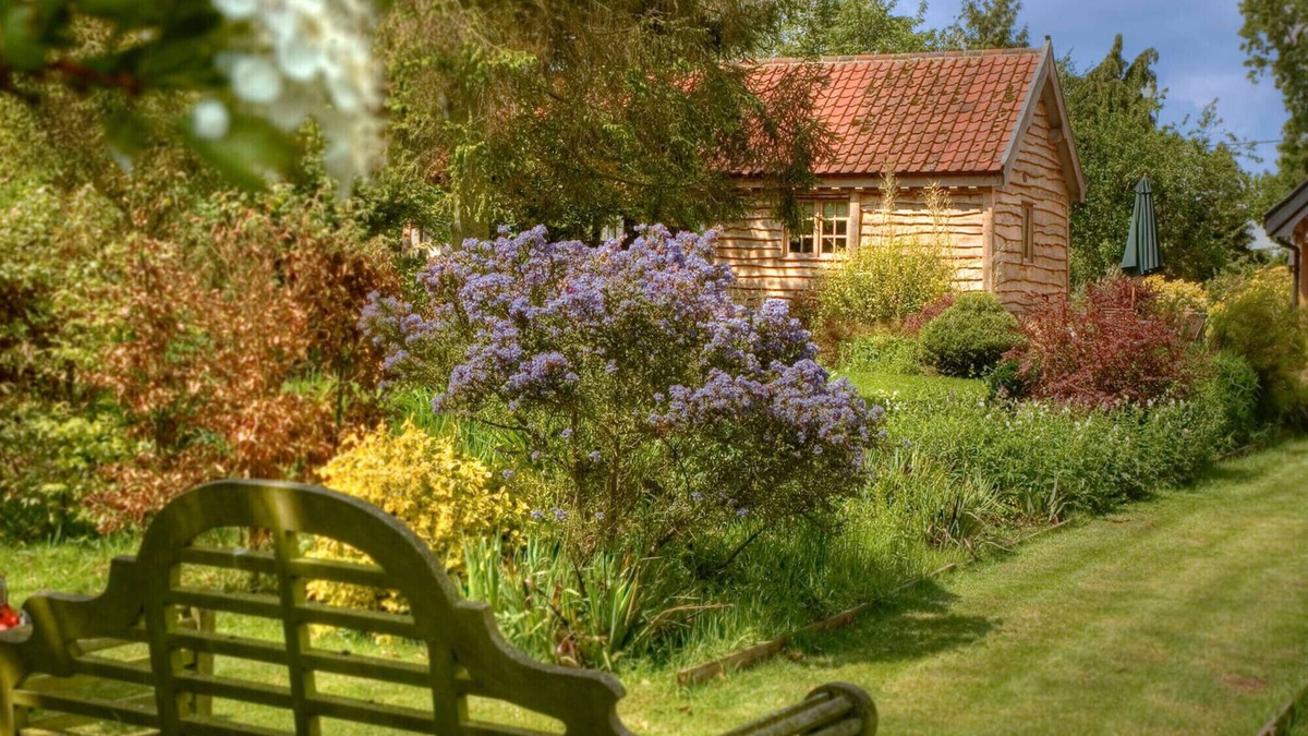 Eye Cottage | CHOBBS BARN, EYE, romantic, with open fire in Eye
