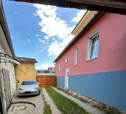 Tyn nad Vltavou House | Chocholáčovna