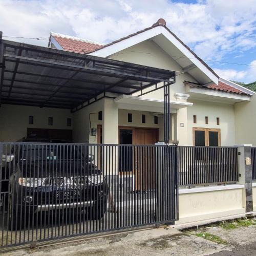 Colomadu House | Choko Homestay