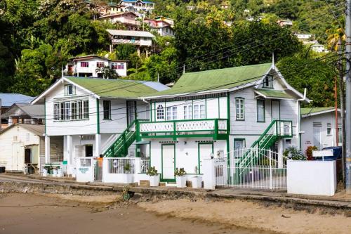 Charlotteville Apartment | Cholson Chalets