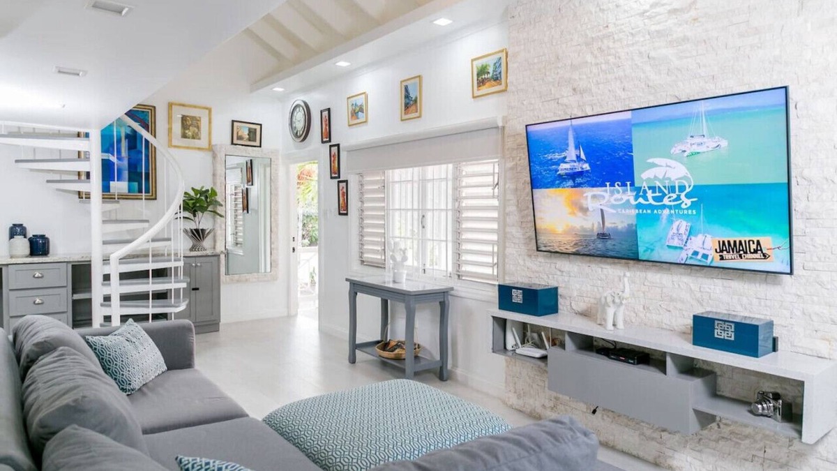 Barbican Apartment | Choose To Be Happy @ The Seville #E3 [2-Bedroom]