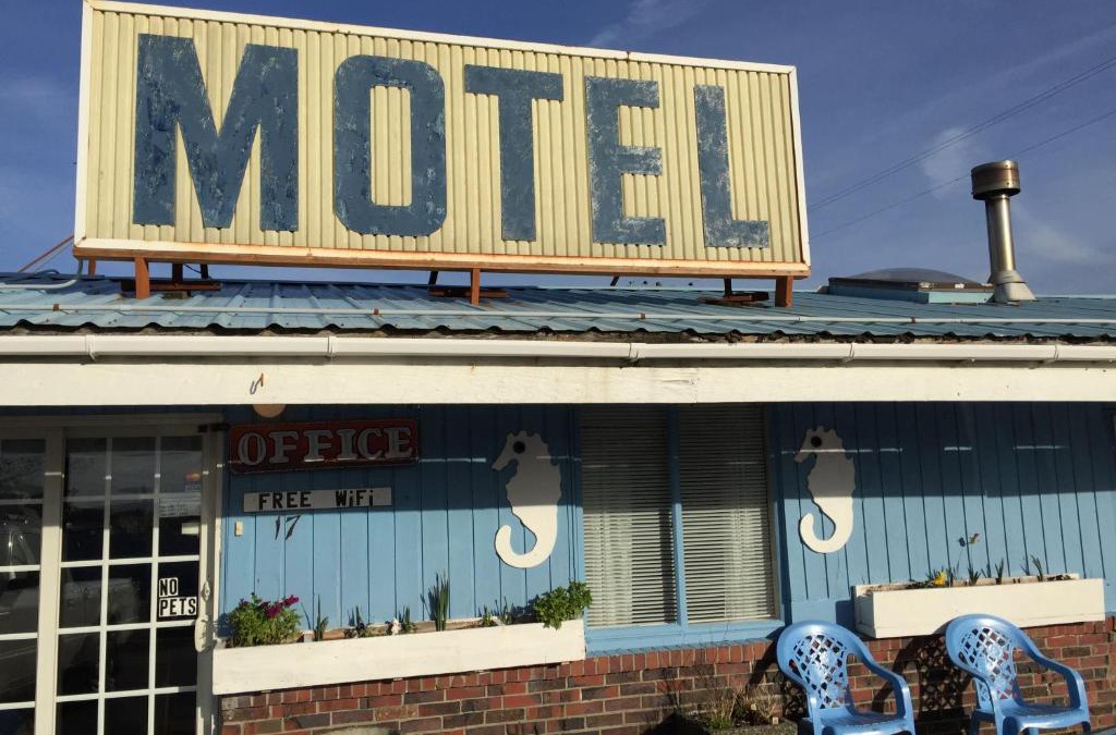 Oyehut-Hogans Corner Hotel | Chris by the Sea Motel