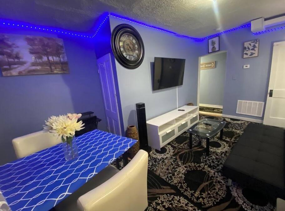 Downtown Baltimore Apartment | CHRIS LUXURY HOME